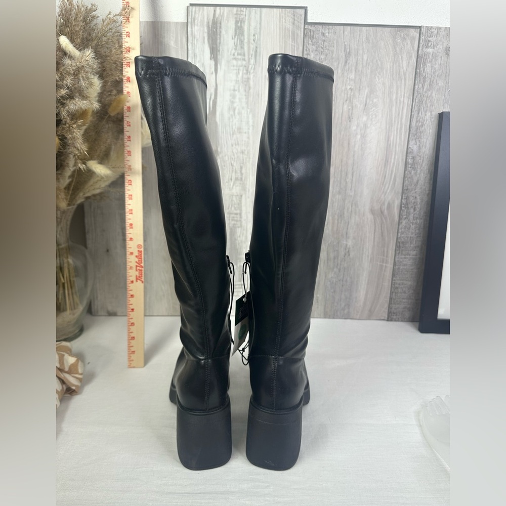 Black Knee-High Women's Boots - Picture 4 of 4